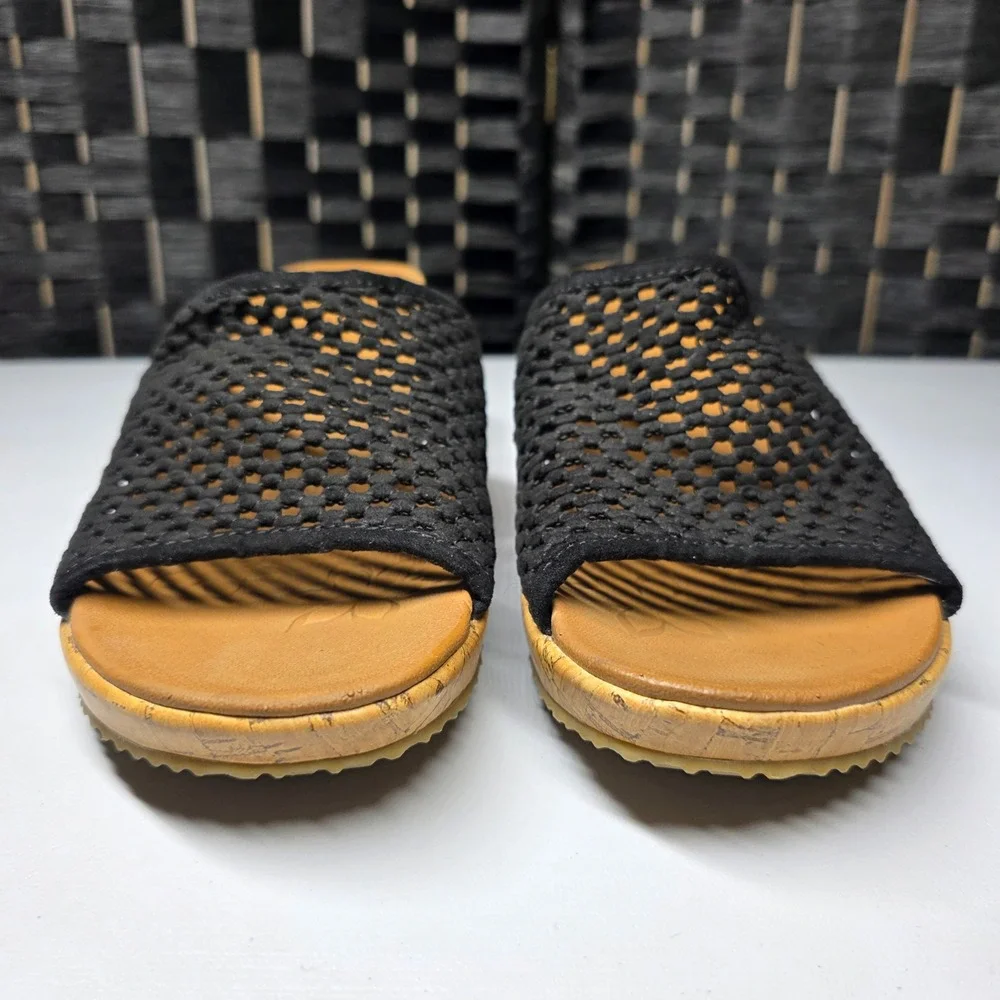 Skechers Luxe Foam Black Crochet Wedge Sandals Womens 6 Cork Platform Slides